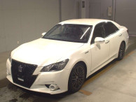 2014 Toyota Crown Hybrid