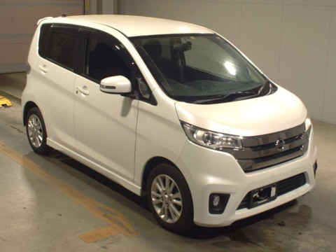 2014 Nissan DAYZ B21W[2]