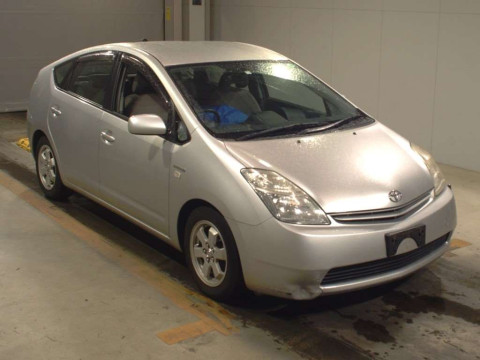 2010 Toyota Prius NHW20[2]