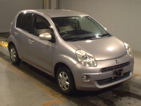 2012 Toyota Passo KGC30[2]