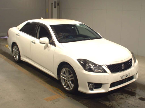 2011 Toyota Crown GRS200[2]