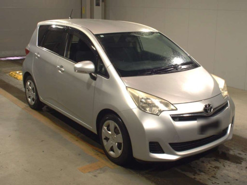 2011 Toyota Ractis NCP120[2]