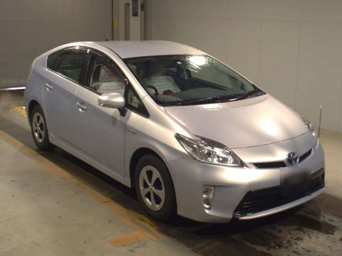 2014 Toyota Prius ZVW30[2]