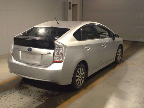 2010 Toyota Prius ZVW30[1]