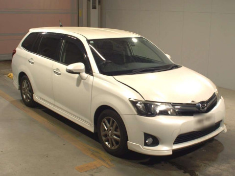 2013 Toyota Corolla Fielder NZE161G[2]