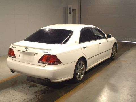 2006 Toyota Crown GRS180[1]