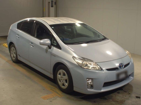 2010 Toyota Prius ZVW30[2]