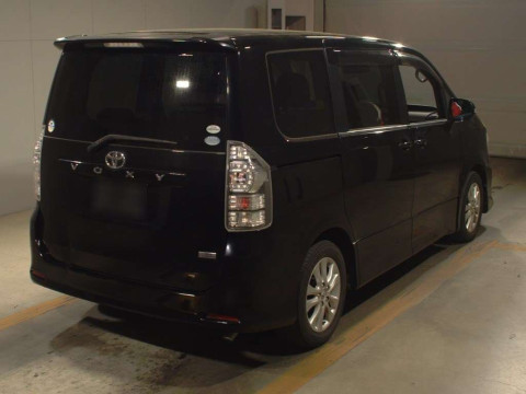 2010 Toyota Voxy ZRR70W[1]