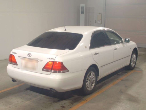 2004 Toyota Crown GRS180[1]