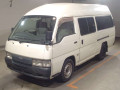 2000 Nissan Caravan Van