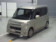 2010 Daihatsu Tanto