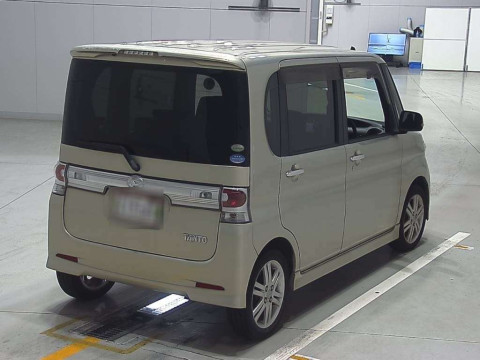 2010 Daihatsu Tanto L375S[1]