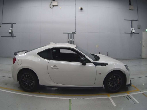 2020 Toyota 86 ZN6[2]