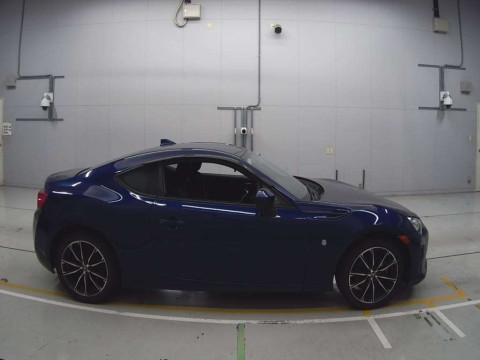 2019 Toyota 86 ZN6[2]