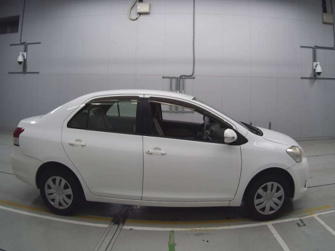 2012 Toyota Belta KSP92[2]