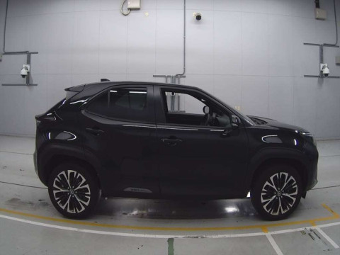 2023 Toyota YARIS CROSS MXPB10[2]