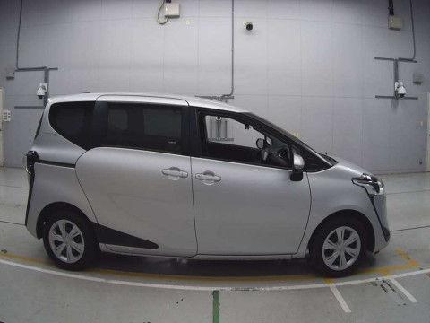 2019 Toyota Sienta NSP170G[2]