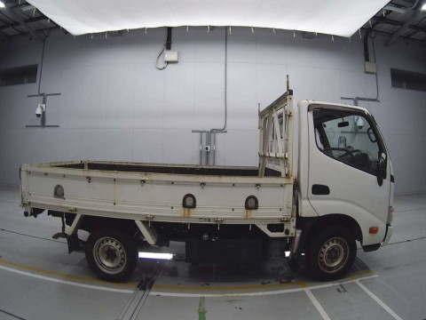 2016 Toyota Dyna Truck KDY281[2]