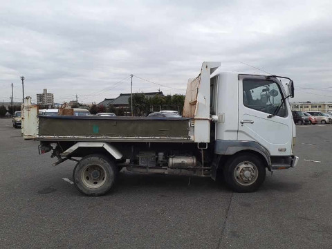 2003 Mitsubishi Fuso Fighter FK71GC[1]