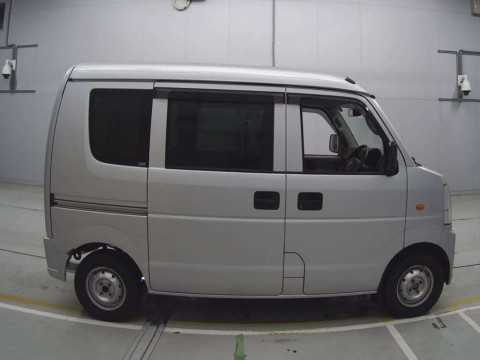 2013 Suzuki Every DA64V[1]