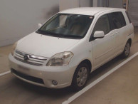 2010 Toyota Raum