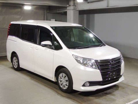 2015 Toyota Noah ZRR80G[1]