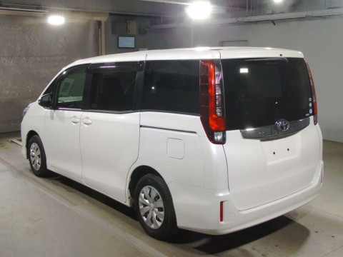 2015 Toyota Noah ZRR80G[2]