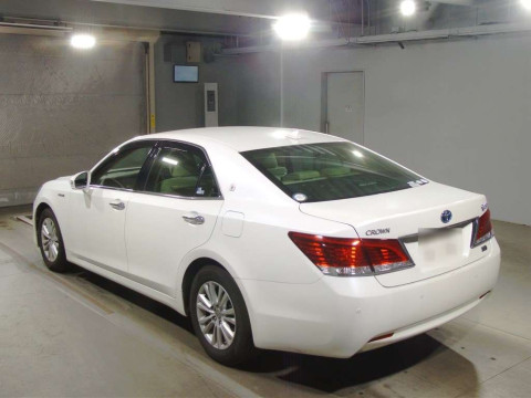 2013 Toyota Crown Hybrid AWS210[2]