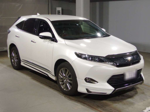 2015 Toyota Harrier ZSU60W[1]