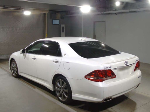 2008 Toyota Crown GRS204[2]