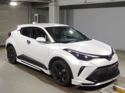 2022 Toyota C-HR ZYX11[1]