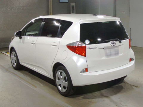 2011 Toyota Ractis NCP120[2]