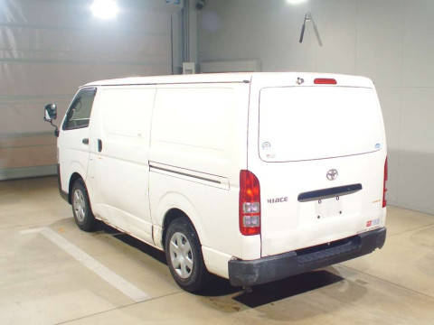 2016 Toyota Hiace Van KDH201V[1]