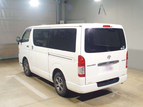 2014 Toyota Regiusace Van TRH200V[1]