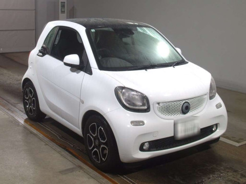 2017 Smart fortwo 453344[2]