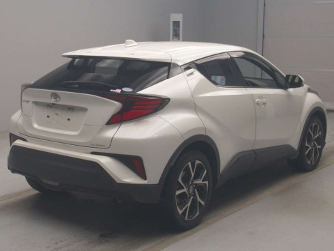 2020 Toyota C-HR NGX10[1]