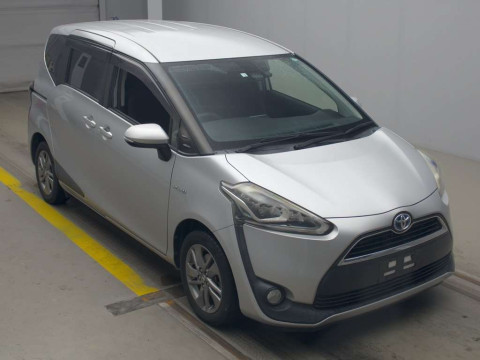 2016 Toyota Sienta NHP170G[2]