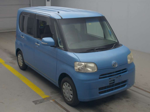 2010 Daihatsu Tanto L375S[2]