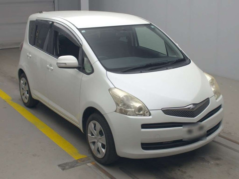 2008 Toyota Ractis SCP100[2]