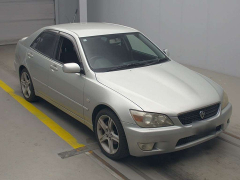 2001 Toyota Altezza GXE10[2]