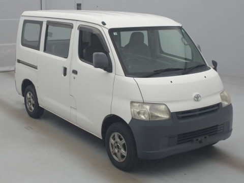 2011 Toyota Townace Van S412M[2]