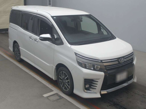 2017 Toyota Voxy ZRR80W[2]