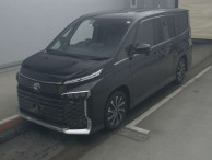 2022 Toyota Voxy