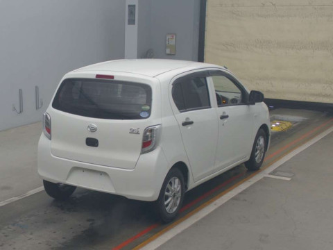 2016 Daihatsu Mira es LA300S[1]