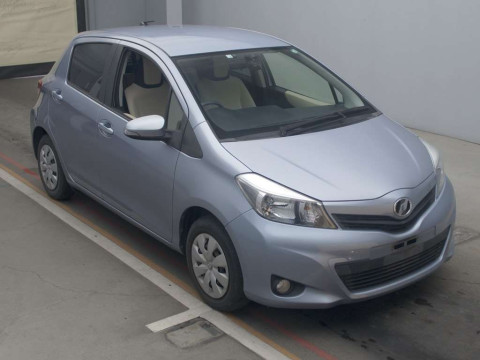 2012 Toyota Vitz NSP130[2]