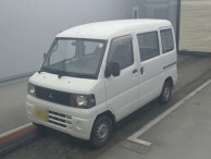 2007 Mitsubishi Minicab Van