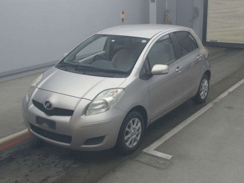 2010 Toyota Vitz SCP90[0]