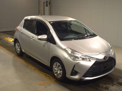 2017 Toyota Vitz NSP130[2]