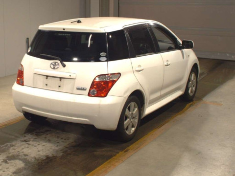 2006 Toyota IST NCP60[1]