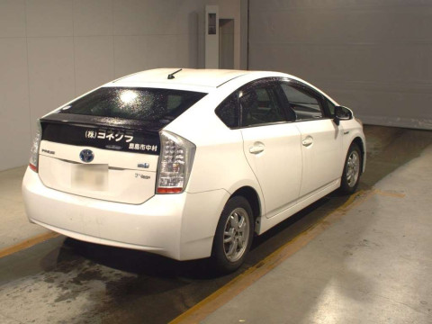 2010 Toyota Prius ZVW30[1]